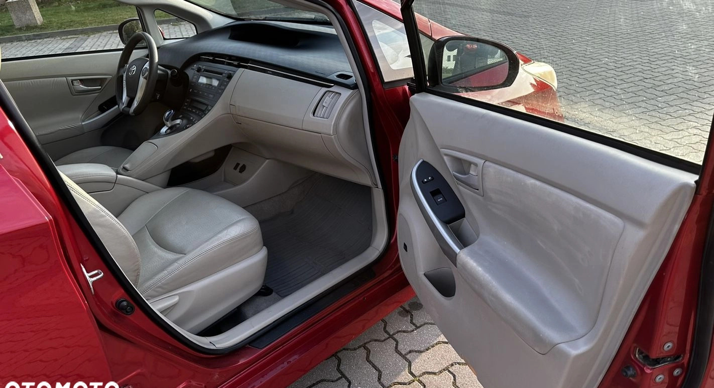 Toyota Prius cena 37770 przebieg: 224881, rok produkcji 2010 z Piaseczno małe 562